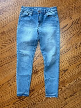 Old Navy Rockstar Medium Blue Women's Skinny Stretch Jeans with Frayed Hem